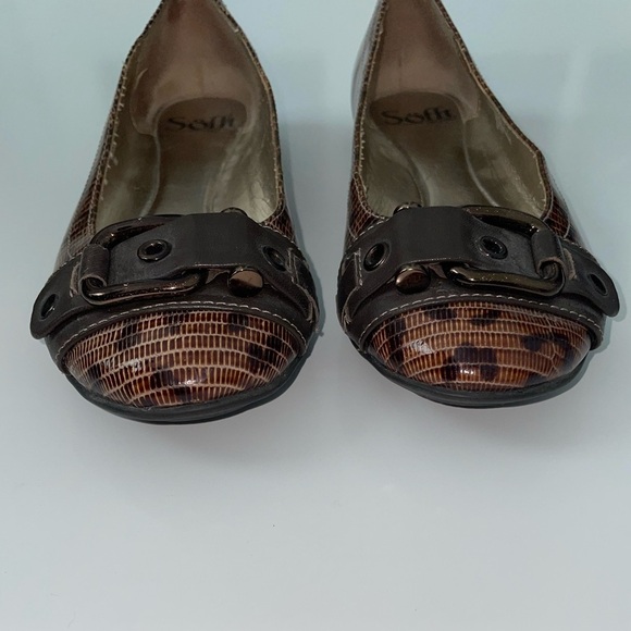 Sofft Mytalini Cheetah Womens Tan Flats Size 6 - Picture 4 of 10